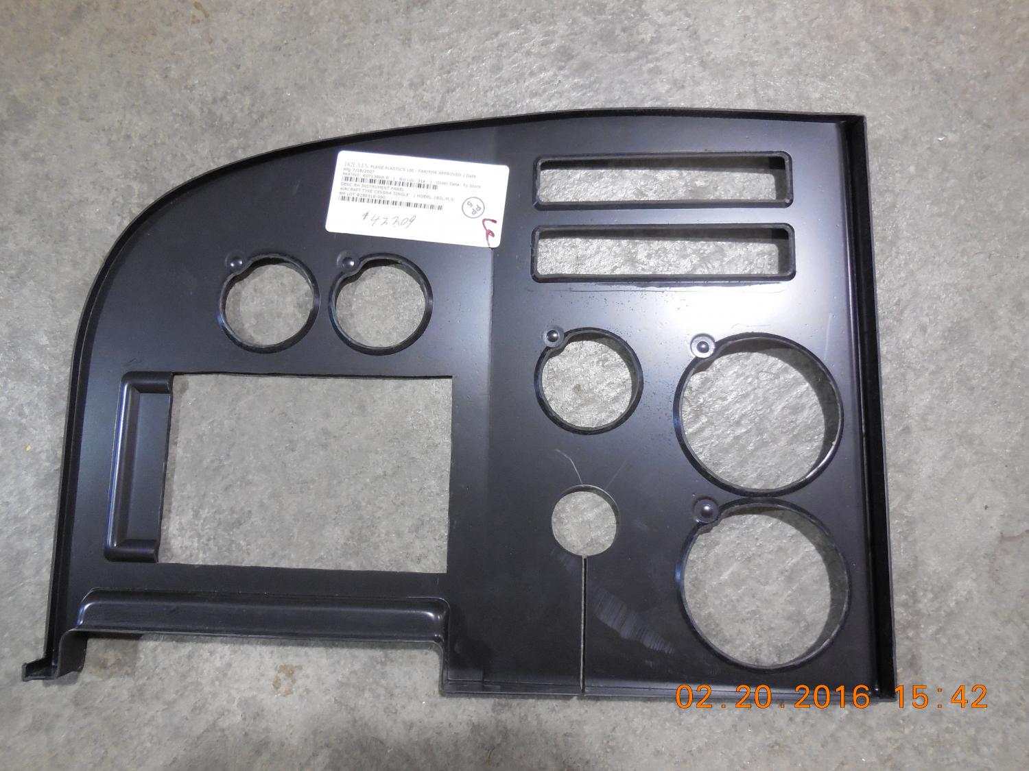CESSNA 182 PN K0713866-9 RH INSTRUMENT PANEL COVER 